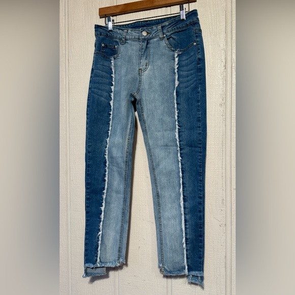 HAYDEN Two Tone Frayed Denim Jeans - Picture 12 of 12